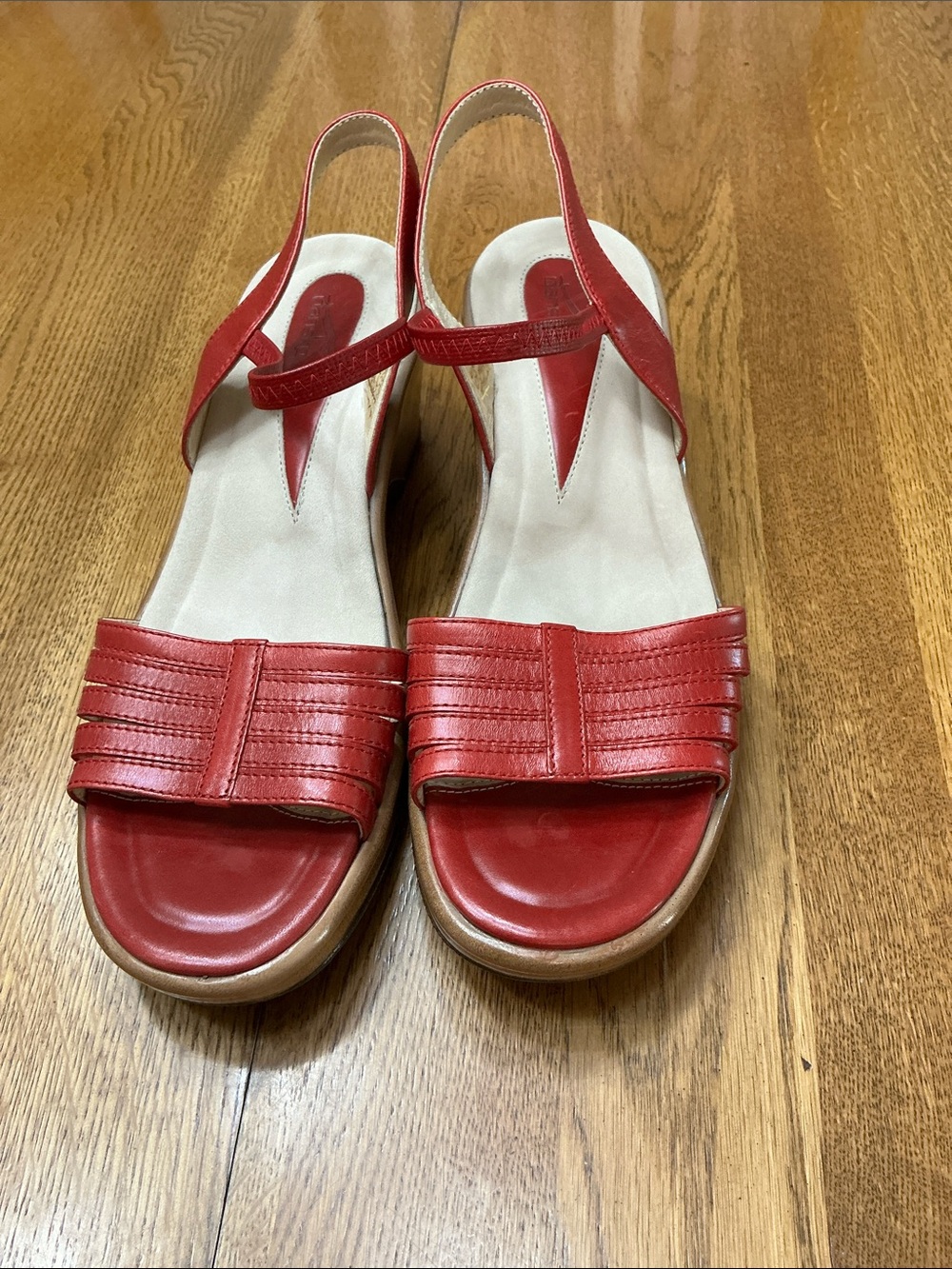 Woman’s Dansko red slip on sandals. Size 39. Like new! Elastic ankle strap. Cute - Picture 2 of 8